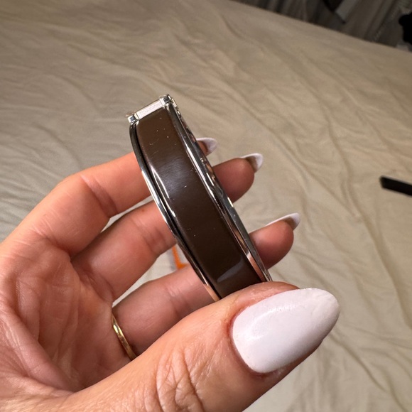 Hermès
Enamel Clic Clac H Bangle Bracelet - Picture 5 of 9